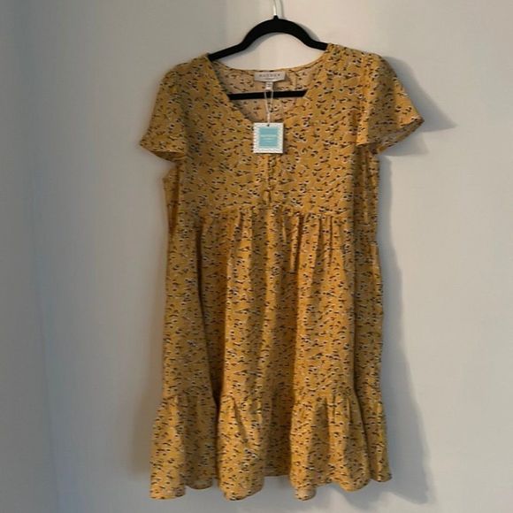 Floral Print Buttoned Dress - Picture 2 of 9